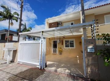Casa · 92m² · 3 Quartos · 2 Vagas · Sobrado à Venda em Condomínio  em Centro - Guaratuba, PR