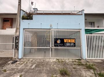 Casa · 80m² · 3 Quartos · Sobrado a 600m do mar no Centro - Guaratuba, PR