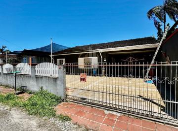 Casa · 185m² · 5 Quartos · 4 Vagas · Casa em Balneário Brejatuba - Guaratuba, PR