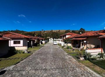 b49003b35abd9459a9abfb40556b89e48ff77d0e · Casa Charmosa em Condomínio Fechado no Campo do Coelho – Rua Tranquila e Vista para a Natureza!