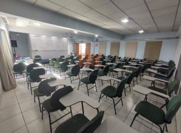 Comercial · 395m² · 13 Vagas · Andar Corrido Comercial/Industrial em Liberdade, BH – 395 m², 14 Vagas