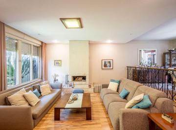 Casa · 248m² · 3 Quartos · 2 Vagas · Casa 3 dormitórios no bairro Medianeira