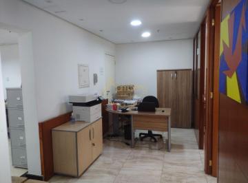 Comercial · 35m² · 1 Vaga · Sala comercial de 35 m² à disposição, em região privilegiada.