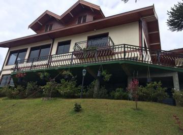 Rural de 4 quartos, Campos do Jordão · EXCELENTE CHÁCARA DE MEDIO PADRÃO EM CAMPOS DO JORDÃO