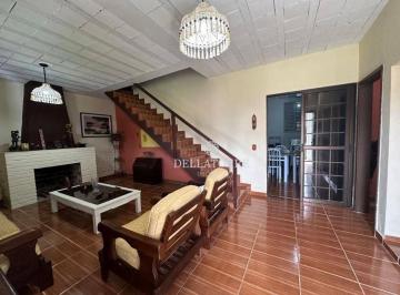 Casa · 230m² · 5 Quartos · 3 Vagas · Casa em Carlos Guinle, Teresópolis/RJ de 230m² 5 quartos à venda por R$ 999.000,00