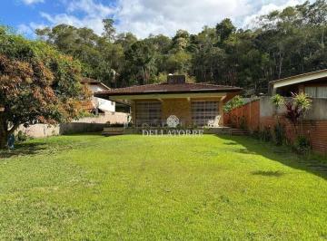 Casa · 350m² · 5 Quartos · 6 Vagas · Casa em Golfe, Teresópolis/RJ de 350m² 5 quartos à venda por R$ 1.250.000,00
