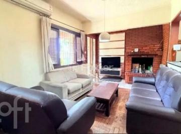 c2361e9d · Casa, 3 dormitórios, 211.73 m², em Centro