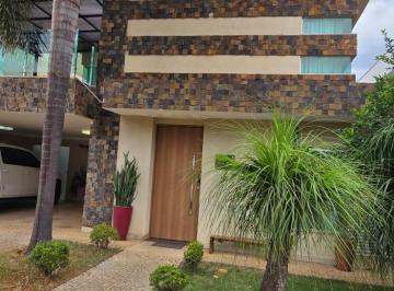 Casa de 4 quartos, Goiânia · Sobrado a venda com 4 quartos no Jardins Madri, Goiânia - Go