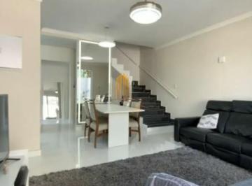 Casa · 160m² · 3 Quartos · 2 Vagas · Santo Amaro, Casa Residencial de 160m² com 3 dormitórios, 2 suítes, 3 banheiros, 2 vagas.