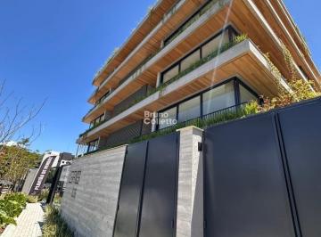 Apartamento · 229m² · 3 Quartos · Apartamento à venda - em Juvevê