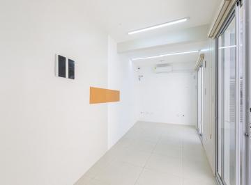 Comercial · 20m² · 2 Quartos · Sala comercial na Rua Amaro Cavalheiro, N. 366 - Sala 3 • 20 m²