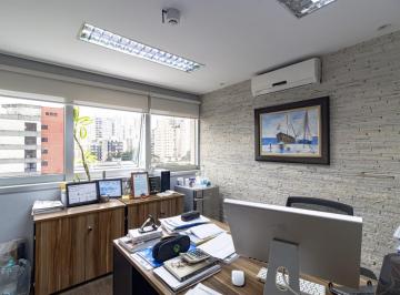 Comercial · 140m² · 7 Quartos · 3 Vagas · Sala comercial na Rua Jandiatuba, N. 143 - 904 • 140 m²