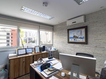 Comercial · 140m² · 7 Quartos · 3 Vagas · Sala comercial na Rua Jandiatuba, 143 - 904 • 140 m²