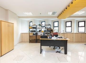 Comercial · 180m² · 4 Vagas · Sala comercial na Avenida Vereador José Diniz, N. 3135 - 2º andar • 180 m²