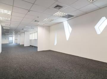 Comercial · 316m² · Sala comercial na Rua Luiz Seráphico Júnior, N. 511 - Conjunto 141 • 316 m²