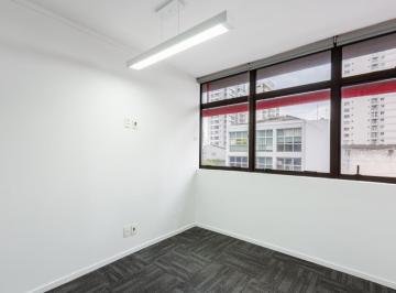Comercial · 131m² · Sala comercial na Rua Laplace, N. 96 - Cj. 32 • 131 m²