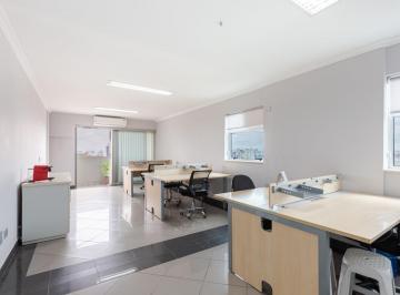 Comercial · 40m² · 1 Vaga · Sala comercial na Avenida Pedro Severino Júnior, N. 366 - 141 • 40 m²