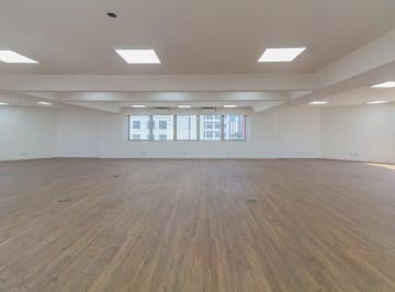 Comercial · 204m² · 8 Quartos · 4 Vagas · Sala comercial na Avenida Engenheiro Luiz Carlos Berrini, N. 801 - Conjunto 61 • 204 m²