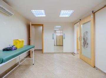 Comercial · 131m² · 1 Vaga · Sala comercial na Rua Cincinato Braga, N. 59 - 5F2 • 131 m²