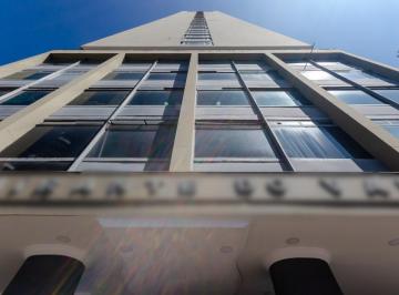 Comercial · 38m² · 3 Quartos · Sala comercial na Avenida Prestes Maia, N. 241 • 38 m²