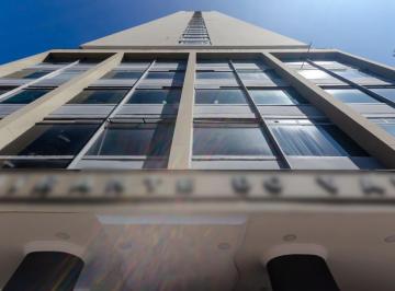 Comercial · 38m² · 3 Quartos · Sala comercial na Avenida Prestes Maia, N. 241 • 38 m²