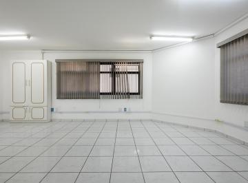 Comercial · 55m² · 5 Quartos · 1 Vaga · Sala comercial na Rua Padre Machado, N. 455 - Conjunto 33 • 55 m²