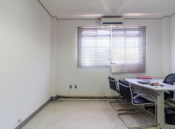 Comercial · 16m² · 1 Quarto · Sala comercial na Rua Mandiçununga, N. 76 - Sala 3 • 16 m²