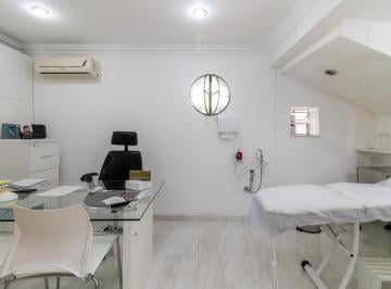 Comercial · 15m² · 1 Quarto · Sala comercial na Rua Rodrigo Cláudio, N. 404 - Sala térreo • 15 m²