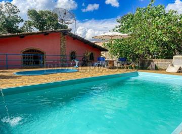 Rural · 1410m² · 3 Quartos · 4 Vagas - DELMASSO IMÓVEIS · Ibiúna/SP - Chácara com piscina e fundos para lago em loteamento com portaria!