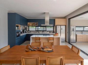 Casa · 500m² · 3 Quartos · 2 Vagas · Casa à venda - no Bairro dos Pires