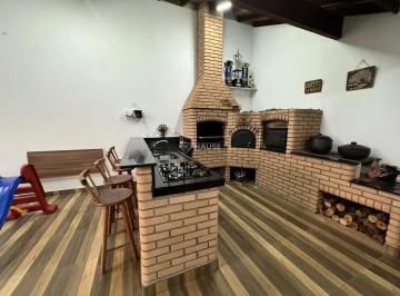Casa · 250m² · 3 Quartos · Casa à venda no Central Park I em Itatiba – 3 dormitórios, 1 suíte, 180m² – R$ 800.000