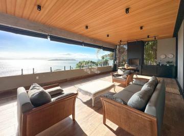 Casa · 387m² · 3 Quartos · 4 Vagas · CASA COM 3 SUÍTES 4 VAGAS DE GARAGEM E VISTA PARA O MAR EM SAMBAQUI FLORIANÓPOLIS