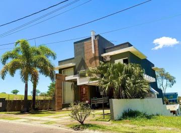 001 · Casa à venda - em Serra Negra