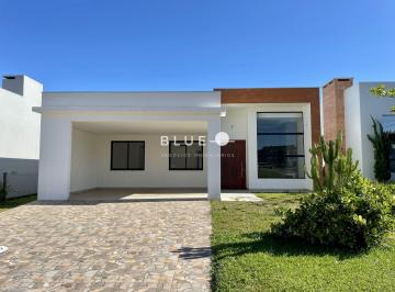 Casa · 260m² · 3 Quartos · 2 Vagas · Casa com 03 suítes de condomínio fechado em Torres RS