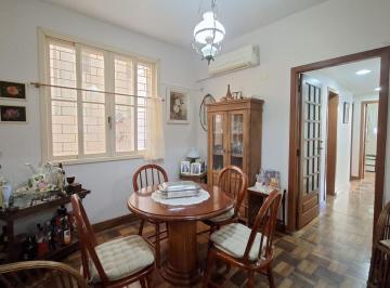Apartamento · 145m² · 4 Quartos · Apartamento de 4 quartos com elevador na Cidade Baixa