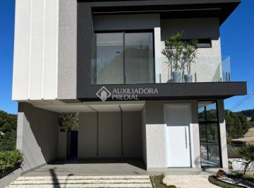 Casa · 293m² · 3 Quartos · Sobrado em condomínio no Tanguá