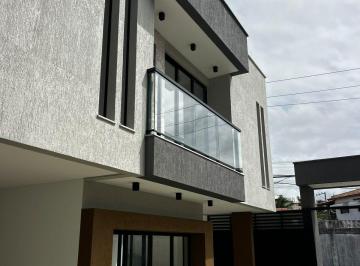Casa de 3 quartos, Lauro de Freitas · Vendo casa oportunidade! 3 suítes, fino acabamento, 1 vaga coberta, 120m2.