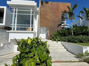 img-20250613-wa0077-17498256853624.jpg · Casa à venda em Jurerê Internacional, Florianópolis-SC, com 4 suítes