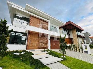 casa-3-mil-reais-3-quartos-279m2-4-garagens-pedra-branca-palhoca-cod-6465-0-17750693523441.webp · Casa alto padrão à venda na Pedra Branca, Palhoça/SC com 3 suítes