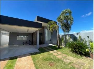 Casa de 3 quartos, Vicente Pires · 26 DE SETEMBRO - CASA 3 QUARTOS  - FRENTE PARA BR - MODERNA COM PISCINA.