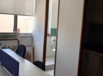 Comercial · 70m² · sala comercial na Sé com 70m², com 3 salas, 1 copa e 1 banheiros