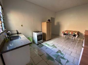 img0 · Casa com 2 Quarto(s) e 1 banheiro(s) para Alugar, 10 m² por R$ 900 / Mês