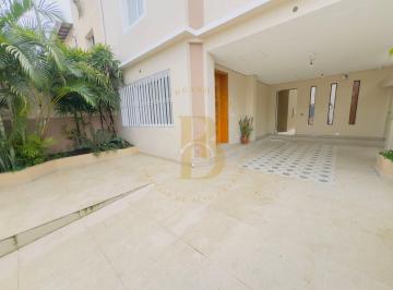 Casa · 190m² · 3 Quartos · 2 Vagas · "Oportunidade Imperdível: Casa Ampla e Confortável no Jardim Bélgica!"