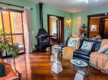 Apartamento · 228m² · 3 Quartos · 3 Vagas · Apartamento 228m² na Av. Açoce com 3 suítes, 3 salas, 3 vagas + depósito.