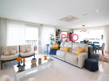 Apartamento · 189m² · 3 Quartos · 4 Vagas · Cobertura para venda com 189m² em Moema - São Paulo.