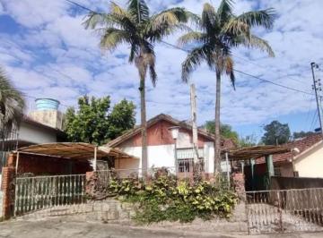 Casa · 100m² · 3 Quartos · 3 Vagas · Casa com 3 Quartos e 3 banheiros à Venda, 120 m² por R$ 390.000