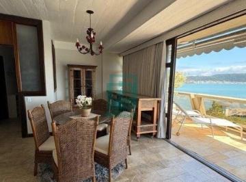 Apartamento · 205m² · 4 Quartos · 2 Vagas · Oportunidade única!!! Apartamento Frente Mar, 03 Suítes na Praia De Bombinhas- SC!!!
