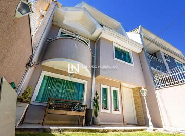 Casa · 215m² · 4 Quartos · 2 Vagas · Sobrado com 4 quartos (3 suítes) no Campina do Siqueira