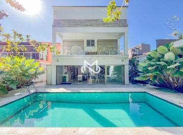 Casa · 321m² · 5 Quartos · 4 Vagas · Casa de Alto Padrão à venda no Módulo 26 em Riviera de São Lourenço