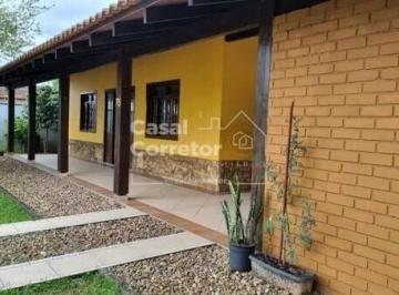 Casa · 300m² · 3 Quartos · 2 Vagas · ESPETACULAR CASA DE 3 DORMITÓRIOS SENDO UMA SUÍT